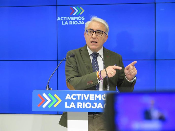 El portavoz del PP en el Parlamento, Jesús Ángel Garrido, en comparecencia de prensa