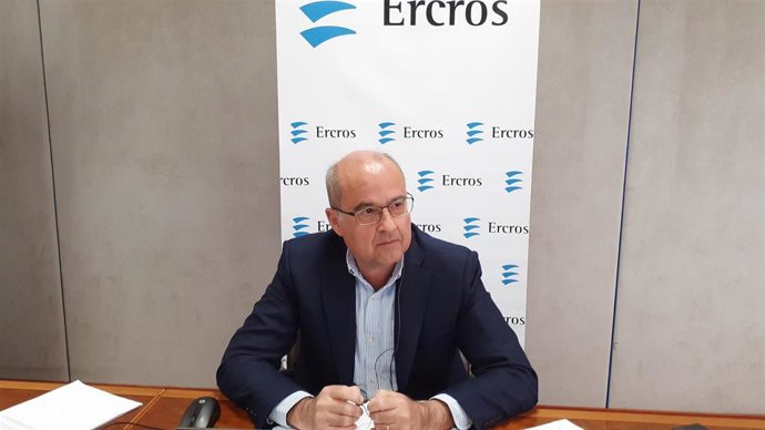El director general de negocios de Ercros, Agustín Franco, en una rueda de prensa telematica