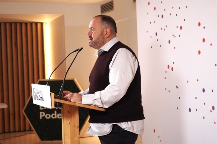 El portavoz de los comuns y diputado en el Congreso, Joan Mena, en rueda de prensa telemática