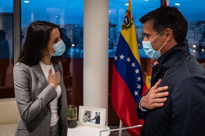Archivo - La presidenta de Ciudadanos, Inés Arrimadas, ha recibido este miércoles al opositor venezolano Leopoldo López