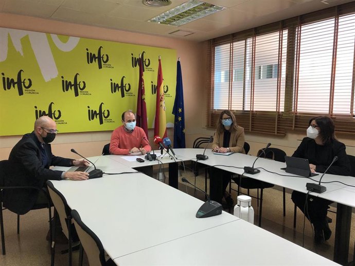 El director del Instituto de Fomento, Joaquín Gómez, presenta la nueva convocatoria de ayudas