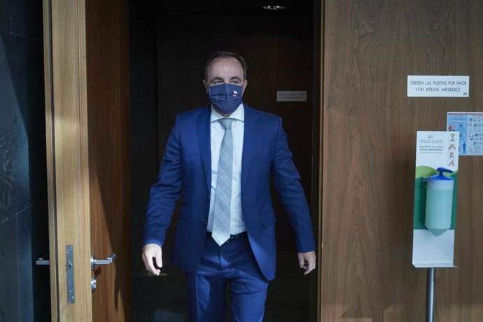 Archivo - El presidente de UPN y portavoz de Navarra Suma, Javier Esparza,