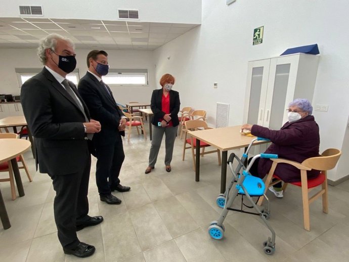 Visita del Ayuntamiento a las instalaciones de Agredace