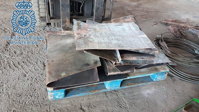 Piezas recuperadas del monumento