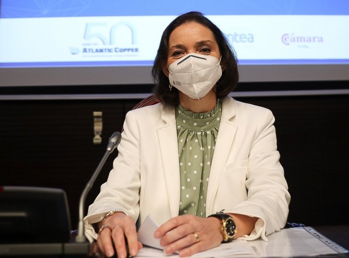 Archivo - La ministra de Industria, Comercio y Turismo, Reyes Maroto, en una foto de archivo.