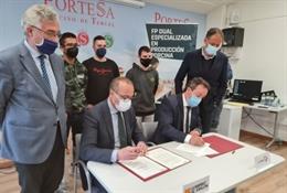 El Gobierno de Aragón y el Clúster de Productores de Ganado porcino impulsan la formación profesional de los jóvenes.