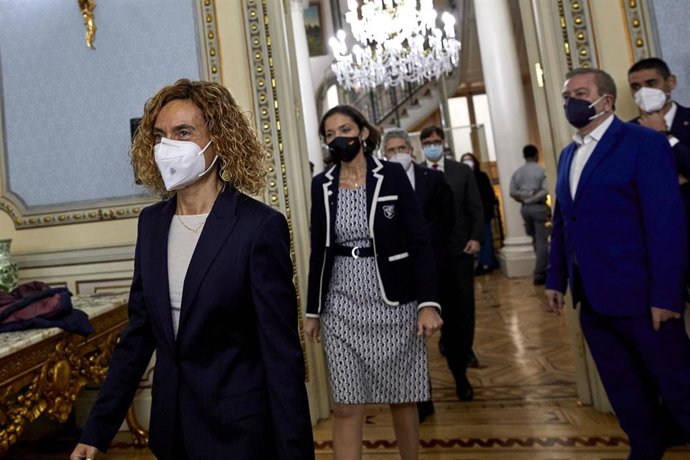 Archivo - (I-D) La presidenta del Congreso de los Diputados, Meritxell Batet; la ministra de Comercio, Industria y Turismo, Reyes Maroto y el ministro del Interior, Fernando Grande-Marlaska.