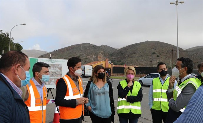Comienzo de las obras en la carretera de Pampanico
