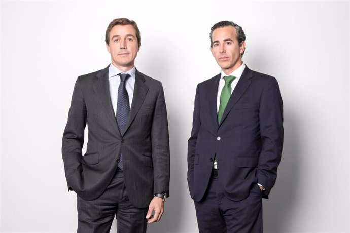 Archivo - Fernando Bernad y Álvaro Guzmán de Lázaro, codirectores de inversión  de Azvalor