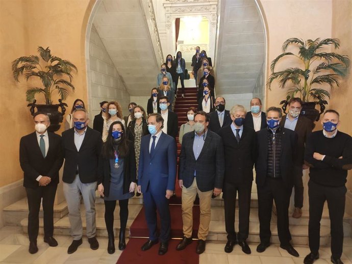 Recepción oficial al CB Perfumerías Avenida en el Ayuntamiento de Salamanca.