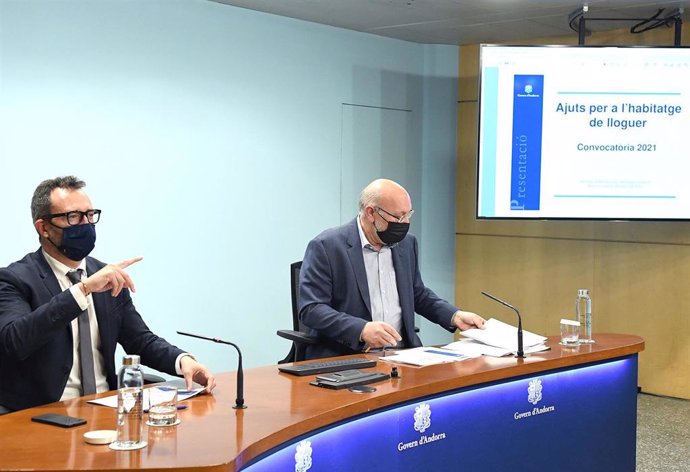 El ministro de Asuntos Sociales, Vivienda y Juventud de Andorra, Víctor Filloy, y el director del departamento de Asuntos Sociales, Joan Carles Villaverde.