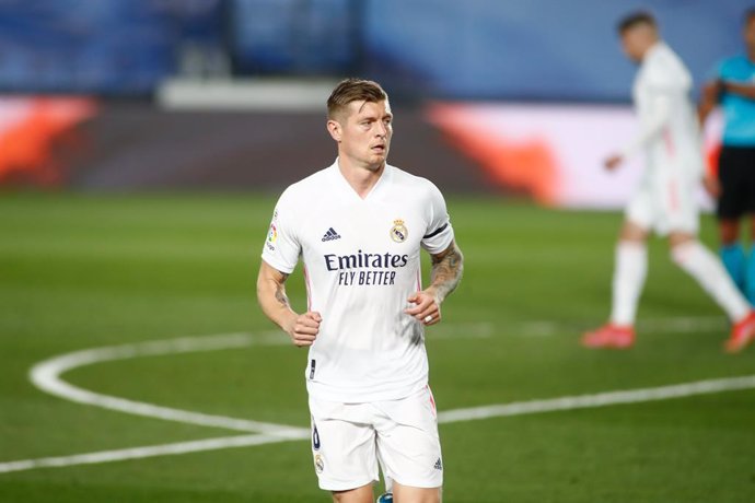 MADRID, SPAIN - APRIL 10: Toni Kroos of Real Madrid looks on during the spanish league, La Liga, football match played between Real Madrid and FC Barcelona at Alfredo Di Stefano stadium on April 10, 2021 in Madrid, Spain.