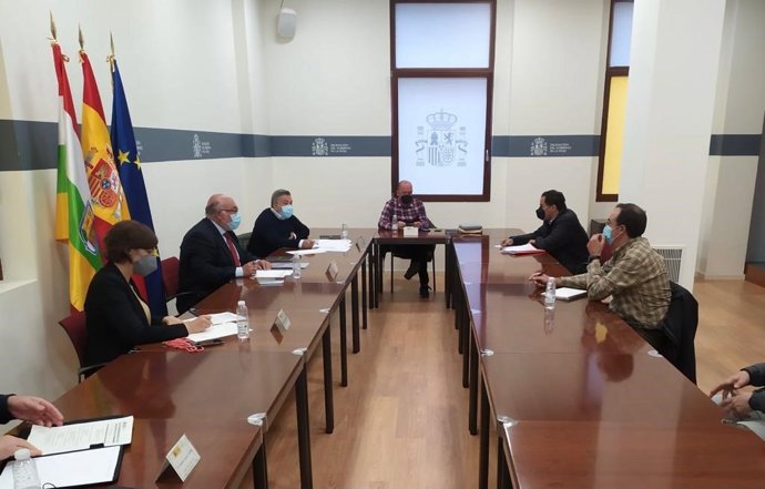 Reunión Delegación Gobierno y SEIASA con regantes Sector 3 Tramo III Canal M. I. Najerilla