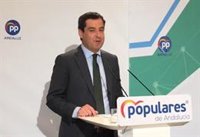 Juanma Moreno espera que el Gobierno envíe más vacunas contra el covid a Andalucía tras poner el 99,5% de las recibidas