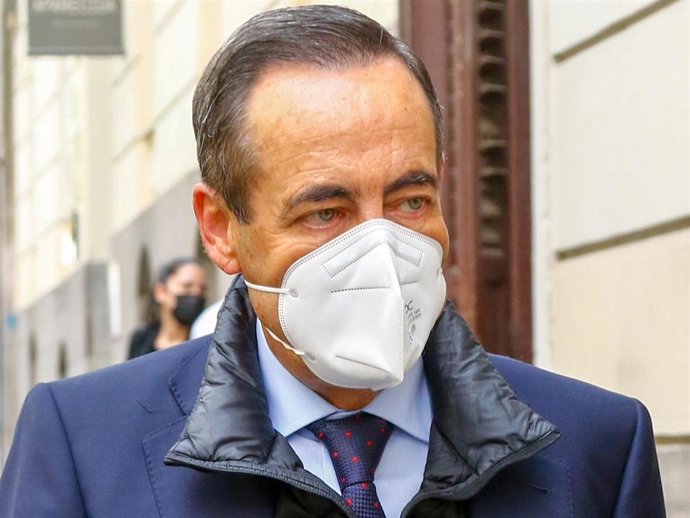 José Bono, muy discreto con la relación de su hijo José y Aitor Gómez