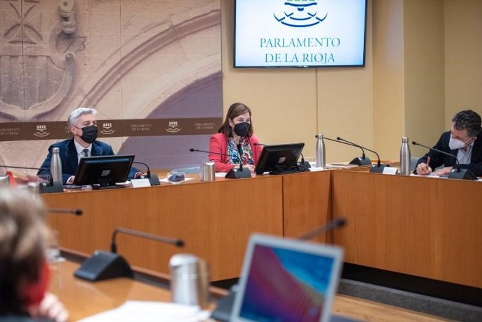 Comparecencia de la consejera de Salud, Sara Alba, en el Parlamento de La Rioja
