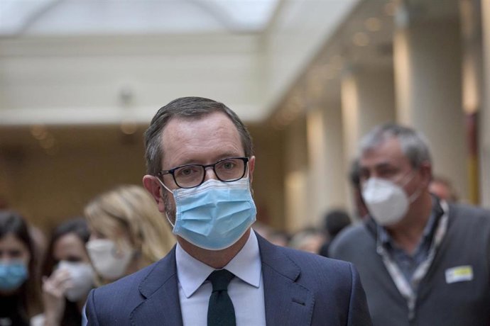 El portavoz del Grupo Popular en el Senado, Javier Maroto, se dirige a una sesión de control al Gobierno en la Cámara Alta, a 13 de abril de 2021, en Madrid (España). 