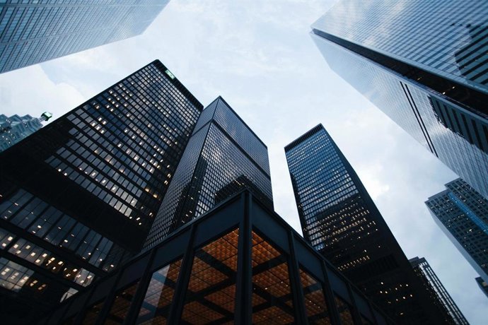 Archivo - Imagen de recurso de edificios remitida por la Asociación Española de Leasing y Renting (AELR).