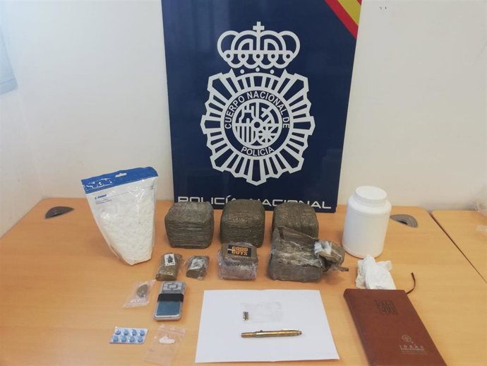 Droga incautada por la Policía Nacional en una vivienda de Alcalá de Guadaíra