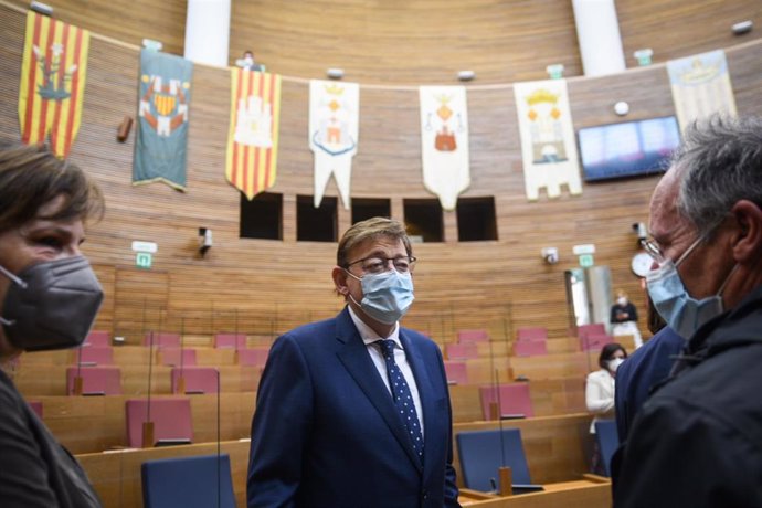 El presidente de la Comunitat Valenciana, Ximo Puig, durante el acto institucional por el Día de Les Corts
