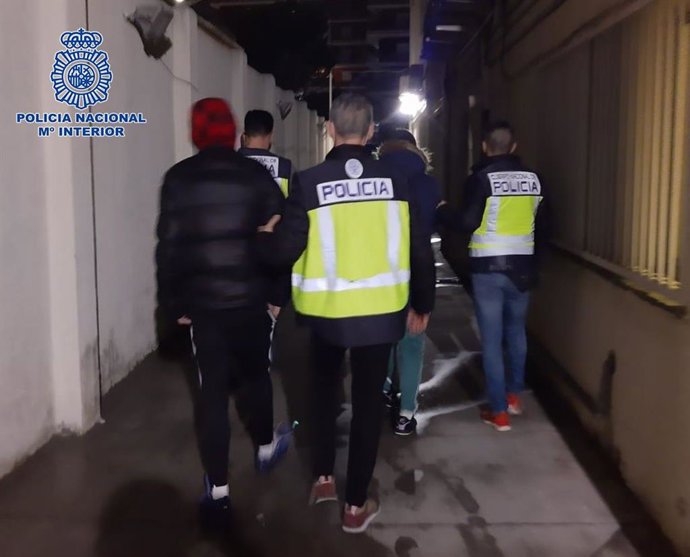 Archivo - AMP.- Detenidos 8 pandilleros por apalear y apuñalar a un menor en Torrejón (Madrid) en enero