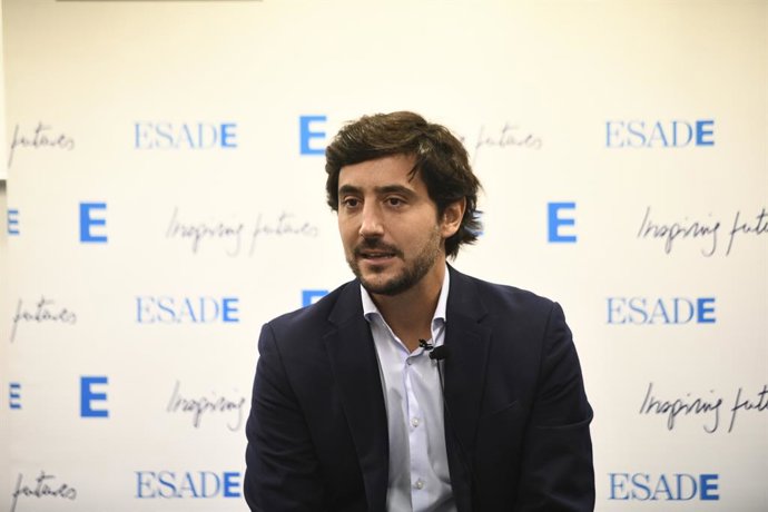 Archivo - El economista y exdiputado de Ciudadanos Toni Roldán comenta en una rueda de prensa su incorporación a Esade y las principales líneas estratégicas y áreas de actuación del nuevo think tank que dirigirá, en Madrid (España), a 4 de octubre de 20