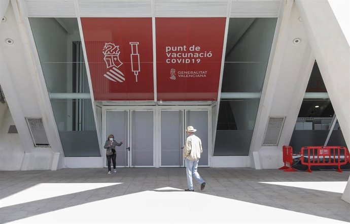 Punto de vacunación en la Ciudad de las Artes y las Ciencias de Valencia