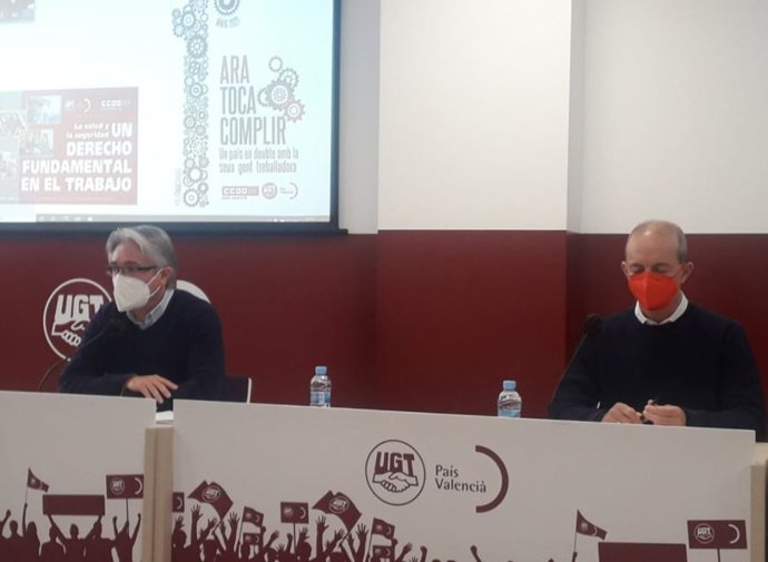 El secretario de Organización de UGT-PV, Tino Calero, y el secretario de Organización de CCOO PV, Rafael Córdoba.