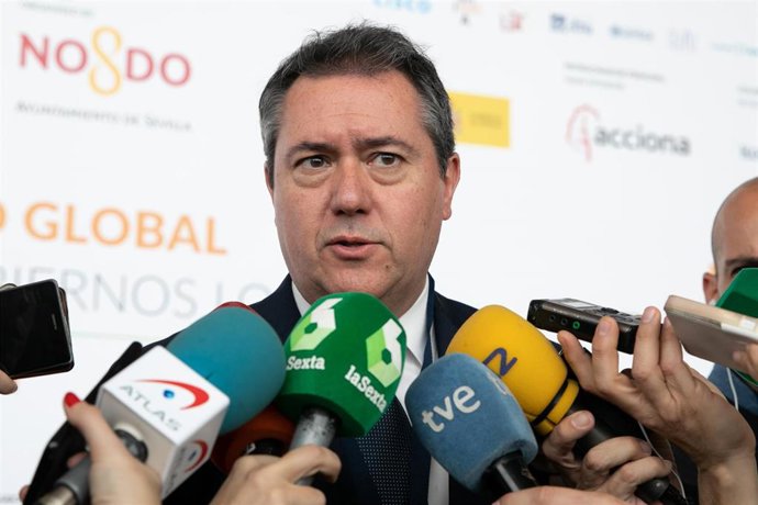 Archivo - El alcalde de Sevilla, Juan Espadas, en una imagen de archivo