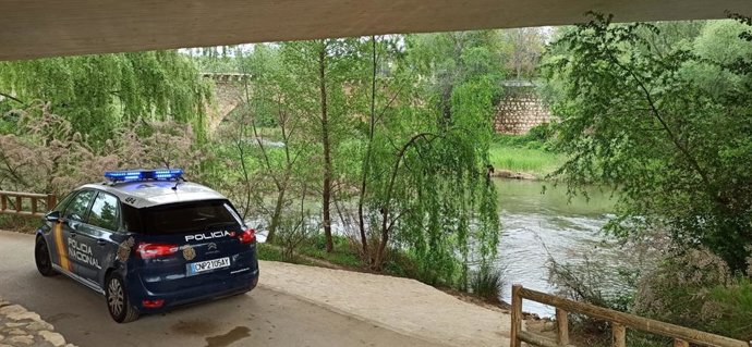 La Policía Nacional detiene en Guadalajara a un varón que se enfrentó a la Policía con un hacha