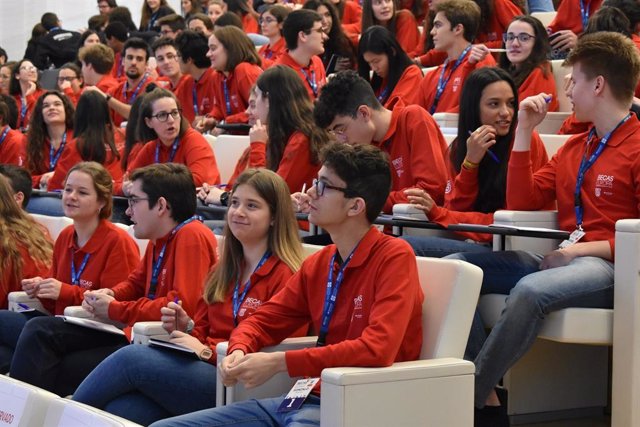 Se selecciona a los 50 estudiantes más brillantes de España para las Becas Europa Santander-UFV