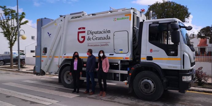 Uno de los vehículos de recogida de residuos cofinanciados por la Diputación de Granada