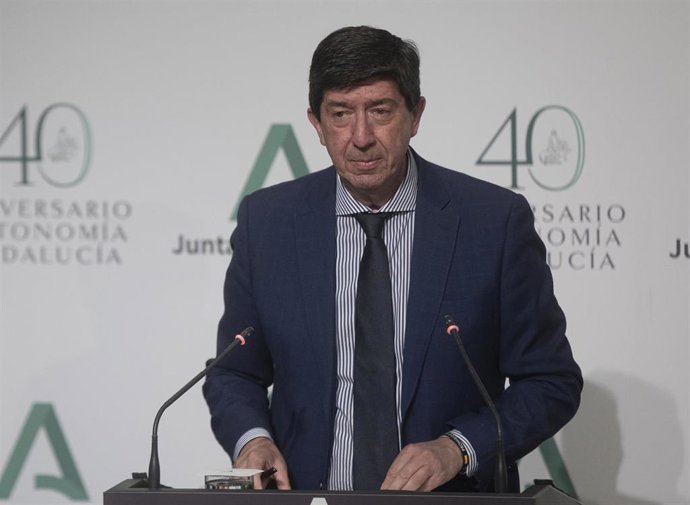 El vicepresidente de la Junta de Andalucía, Juan Marín durante la rueda de prensa tras la reunión semanal del Consejo de Gobierno de la Junta de Andalucía. En Sevilla (Andalucía, España), a 27 de abril de 2021.