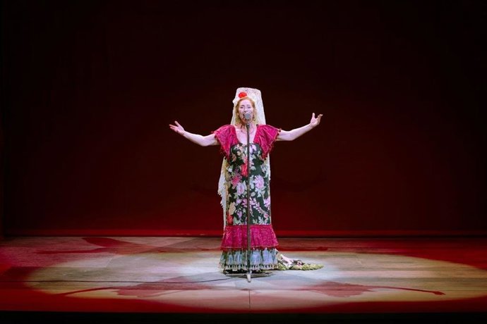 La Companyia Teatre Micalet hace un "canto a la memoria" en 'Ai, Carmela!',