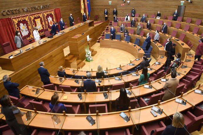 Vista general del acto institucional por el Día de les Corts Valencianes, a 25 de abril