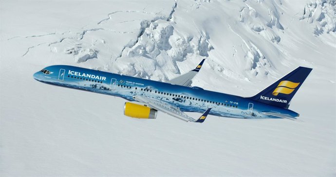 Archivo - Avión de Icelandair