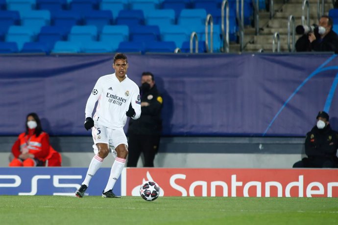 Archivo - Raphael Varane of Real Madrid in action during the UEFA Champions League, Round of 16, football match played between Real Madrid and Atalanta de Bergamo at Alfredo di Stefano on March 16, 2021, in Valdebebas, Madrid, Spain.