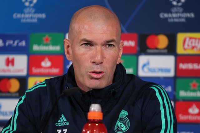 Archivo - MADRID, SPAIN - JANUARY 25:   Zinedine Zidane, head coach of Real Madrid CF, attends to the Media during the press conference before the Champions League football match between Real Madrid and Manchester City at Ciudad Real Madrid on January 2
