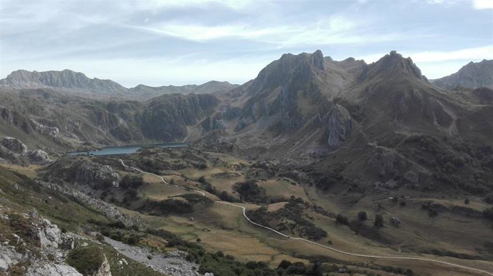 Archivo - Turismo Rural, Asturias, Somiedo, Ruta, Senderismo, Lagos de Saliencia