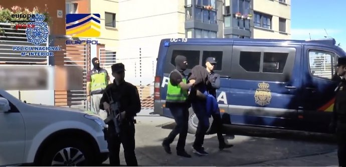 Archivo - Imagen de archivo de una operación de la Policía Nacional contra el clan de los Kutayni, acusado de financiar el terrorismo yihadista