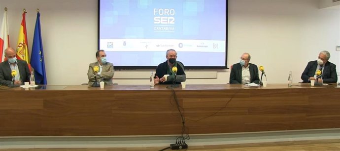 Archivo - Mesa redonda con Marcos López Hoyos, Tomás Cobo, Daniel Casanova y Havier Hernández de Sande