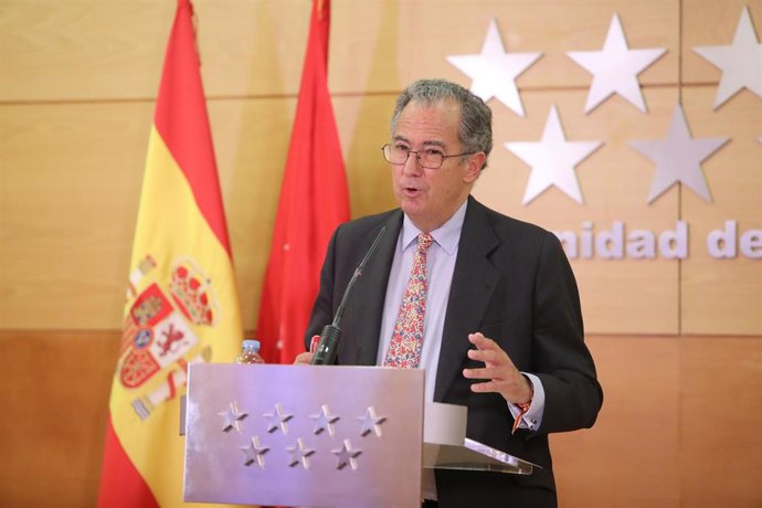 El consejero de Educación y Juventud de la Comunidad de Madrid, Enrique Ossorio, durante una rueda de prensa posterior al Consejo de Gobierno de Gobierno, a 21 de abril de 2021, en Madrid (España). 
