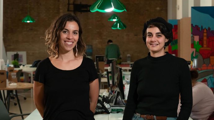 Archivo - Responsables de la firma de moda social y sostenible MeuTeu Co-design Lab