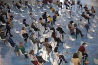 Andalucía tiene el 9,13% de la población con la vacuna completa y administra más de 71.000 dosis en un día