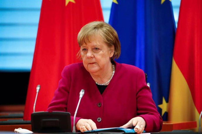 La canciller de Alemania, Angela Merkel, durante las conversaciones con su homólogo de China, Li Keqiang. 