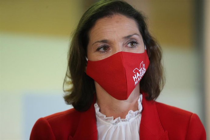 (I-D) La ministra de Industria y Comercio, Reyes Maroto, en una imagen de archivo