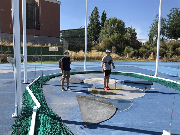 Archivo - Pista de atletismo Luis Ocaña