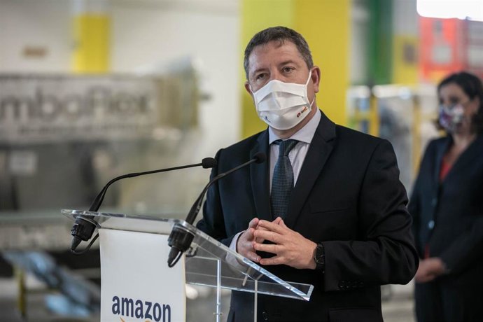 El presidente de Castilla-La Mancha, Emiliano García-Page, inaugura el nuevo centro logístico de la compañía Amazon en la localidad toledana de Illescas