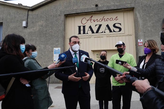 El presidente Adrián Barbón en Colunga.