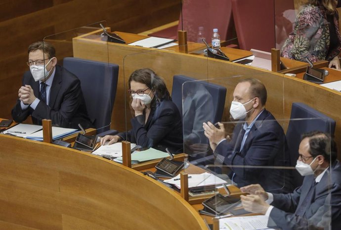 Archivo - El presidente de la Generalitat, Ximo Puig (i); y la vicepresidenta y Portavoz del Gobierno Valenciano, Mónica Oltra, y el vicepresidente Rubén Martínez Dalmau. 